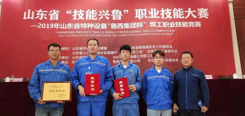 4d4941f0baa7a971c71108fefa7eb69c.jpg 350477034.jpg